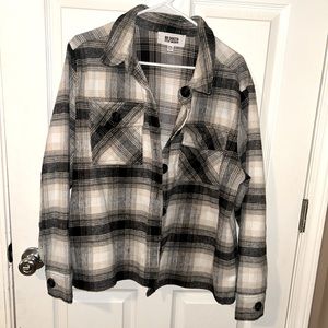 Steve Madden Jacket. Size XXL. Color Biege/black Checker.